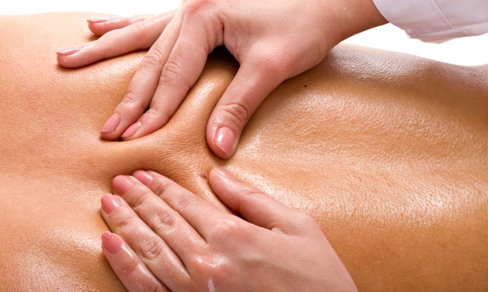 massage of back. spa resort.